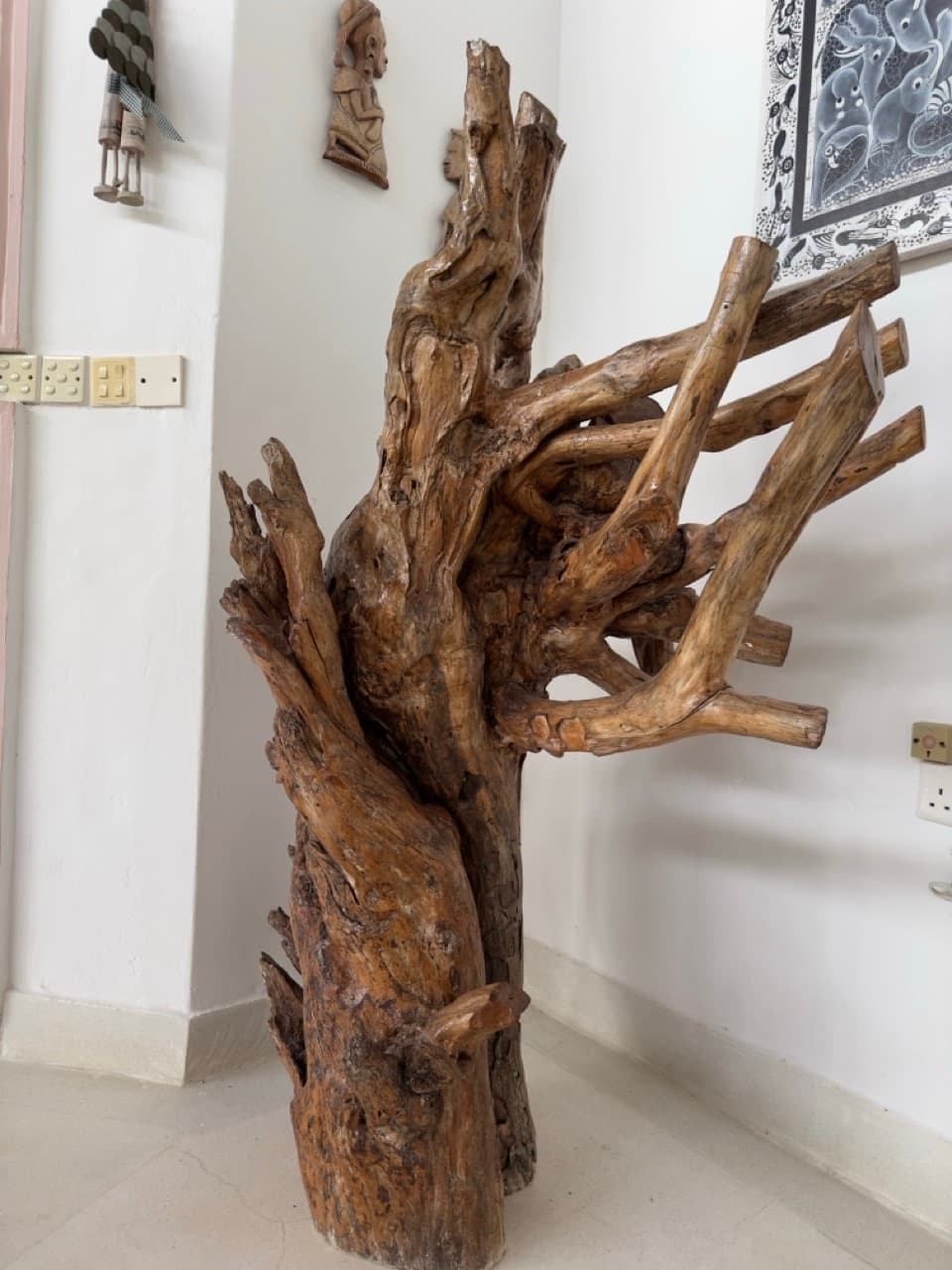 Swahili craftsmanship wood carving at the villa in Watamu