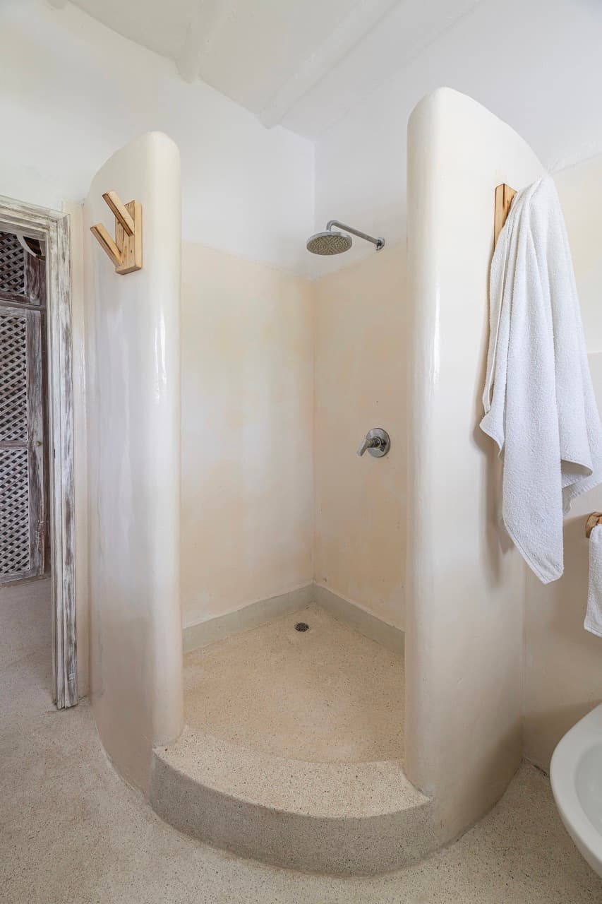 Deluxe Room 5
